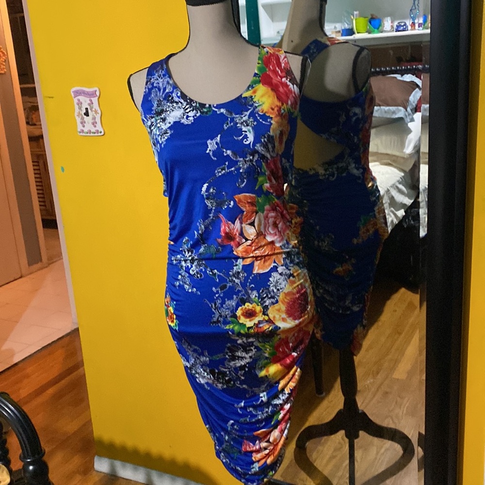 Dress - Picture 2 of 2